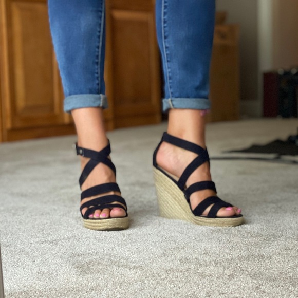 black strappy espadrilles